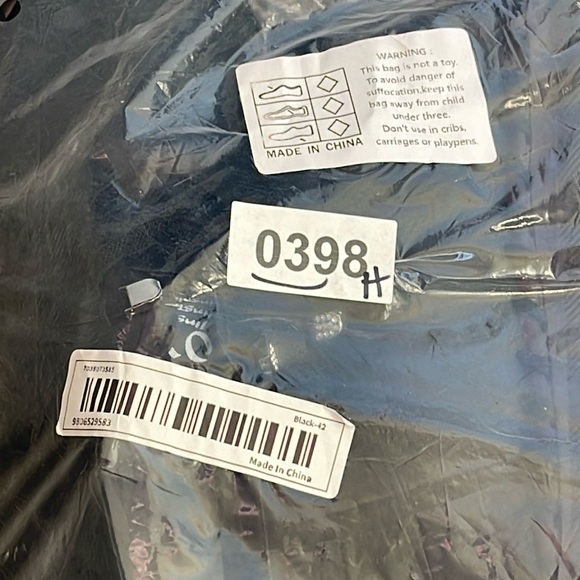 NWT shoes soft sole black stretchy laces bling tip size 42 (mens 9 or womens 10) - Picture 16 of 17